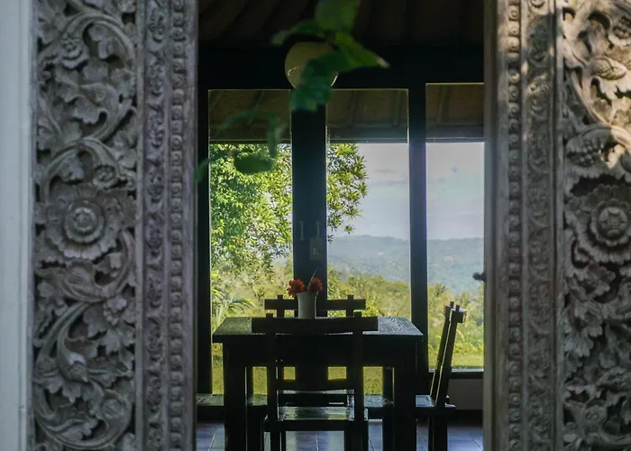 Temuku Pupuan Lodge *
